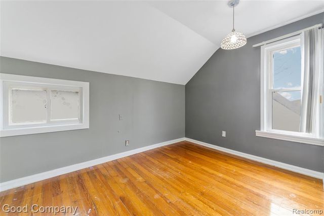 21560 Collingham Avenue, Farmington, MI 48336