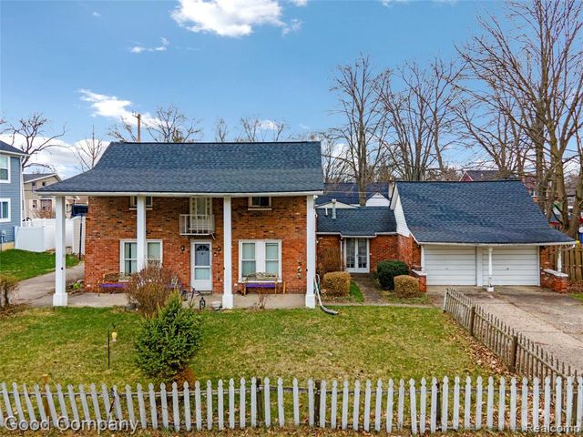 21560 Collingham Avenue, Farmington, MI 48336