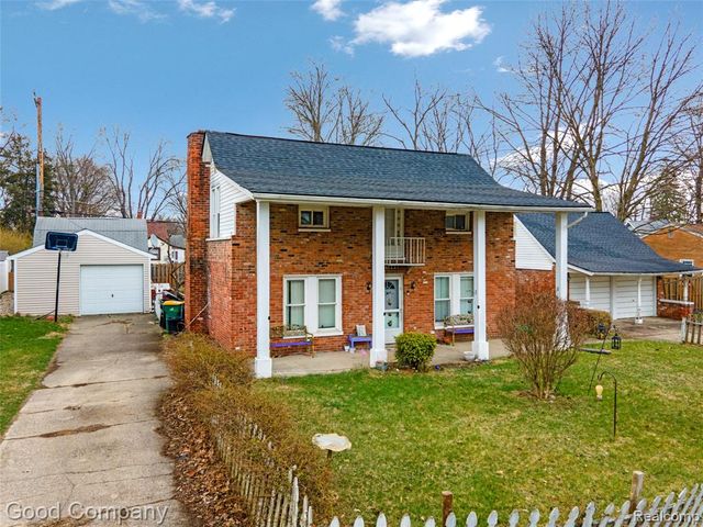 21560 Collingham Avenue, Farmington, MI 48336