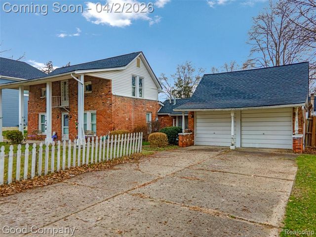 21560 Collingham Avenue, Farmington, MI 48336