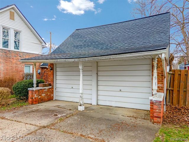 21560 Collingham Avenue, Farmington, MI 48336