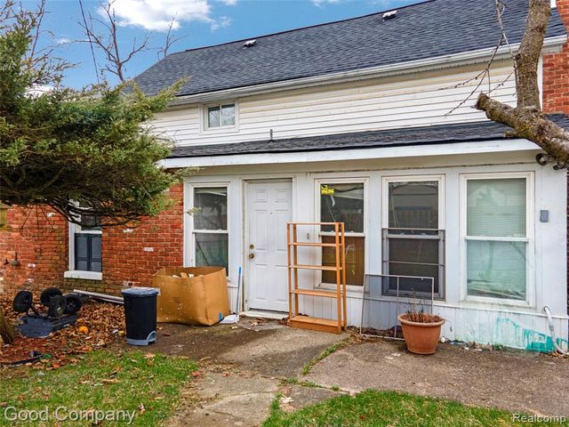 21560 Collingham Avenue, Farmington, MI 48336