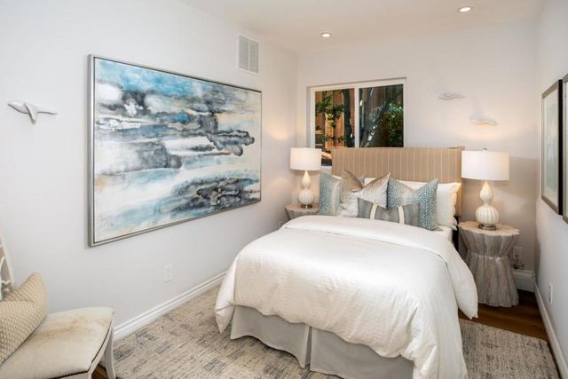 3076 Oak Knoll Drive, Redwood City, CA 94062