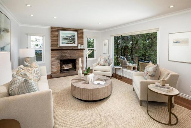 3076 Oak Knoll Drive, Redwood City, CA 94062