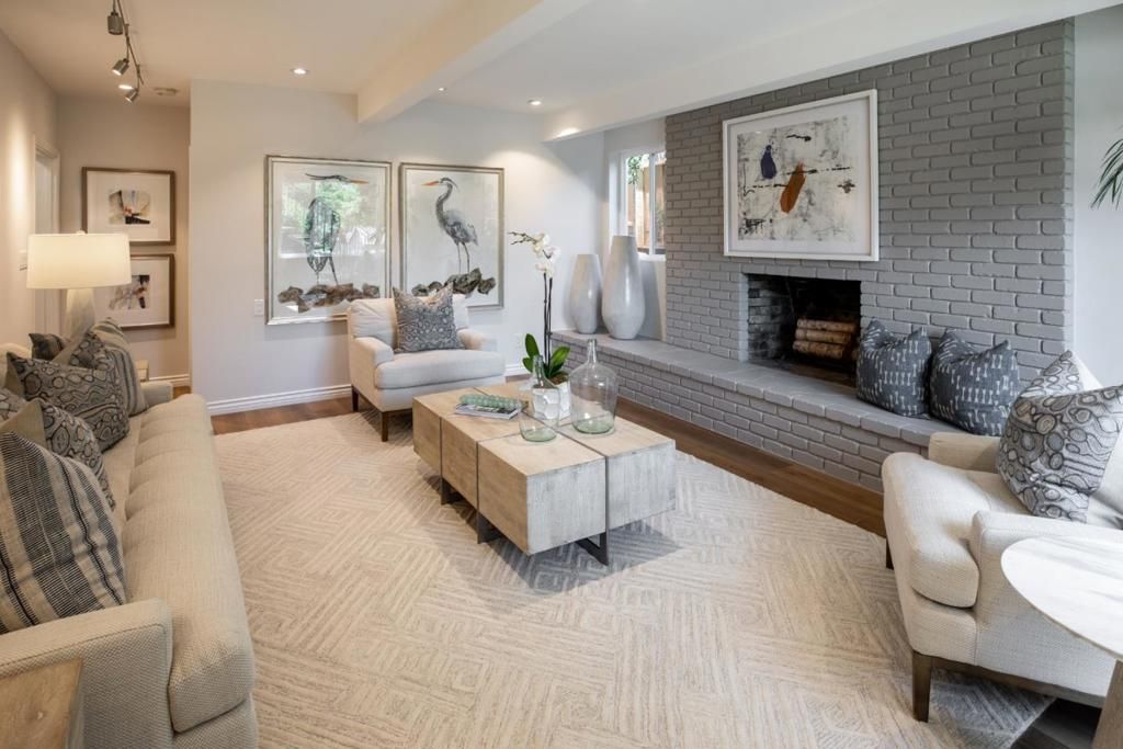 Image 19 of property listing at 3076 Oak Knoll Drive, Redwood City, CA 94062