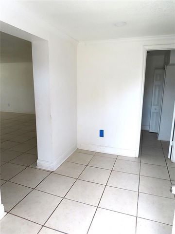 3908 BEECHWOOD BOULEVARD, Tampa, FL 33619