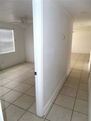 3908 BEECHWOOD BOULEVARD, Tampa, FL 33619