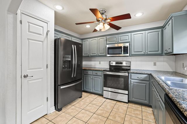 702 Madison Place, Sherman, TX 75092