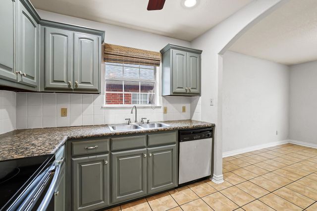 702 Madison Place, Sherman, TX 75092