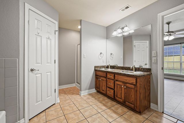 702 Madison Place, Sherman, TX 75092