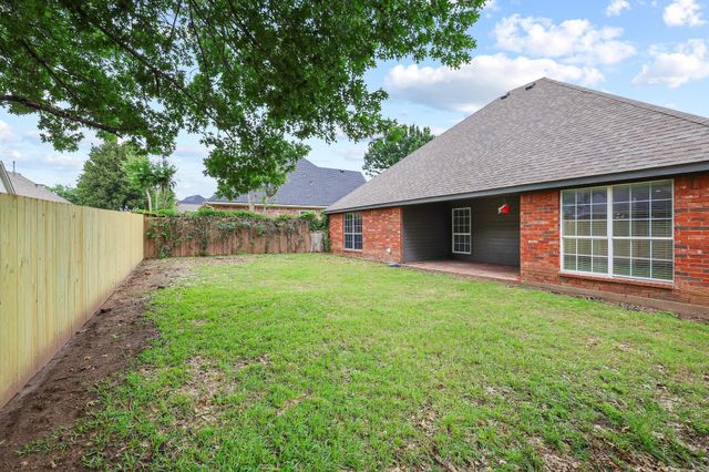 702 Madison Place, Sherman, TX 75092