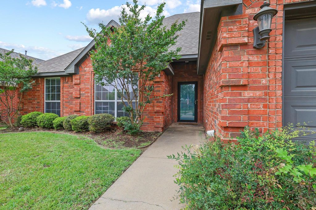 702 Madison Place, Sherman, TX 75092