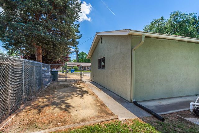 1099 Hunn Rd, Yuba City, CA 95991