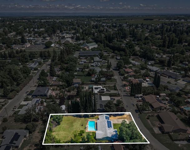 1099 Hunn Rd, Yuba City, CA 95991