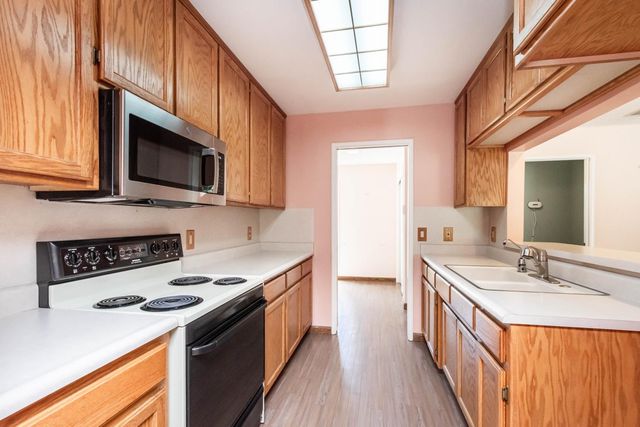 1099 Hunn Rd, Yuba City, CA 95991