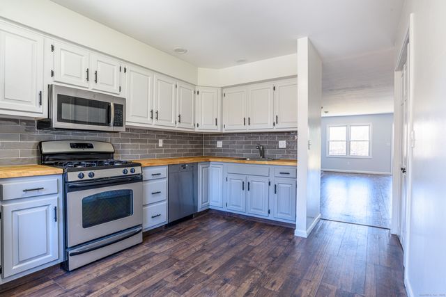 84 Stillmeadow Circle 84, Monroe, CT 06468