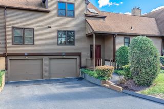 84 Stillmeadow Circle 84, Monroe, CT 06468