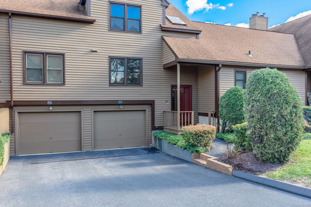 84 Stillmeadow Circle 84, Monroe, CT 06468