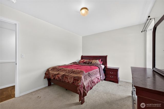 17823 Silver Creek Avenue E, Puyallup, WA 98375