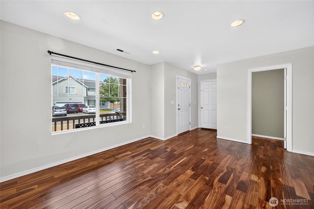 17823 Silver Creek Avenue E, Puyallup, WA 98375