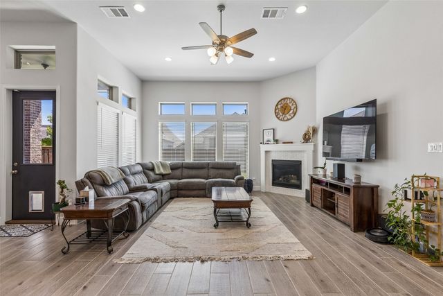 3304 Honey Suckle Lane, Little Elm, TX 75068