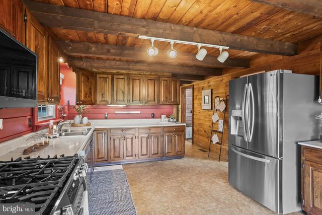 1570 WOODBERRY RD, York, PA 17408