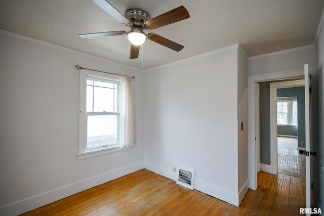 2709 N CALIFORNIA Avenue, Peoria, IL 61603