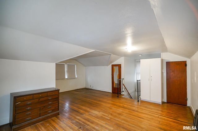 2709 N CALIFORNIA Avenue, Peoria, IL 61603