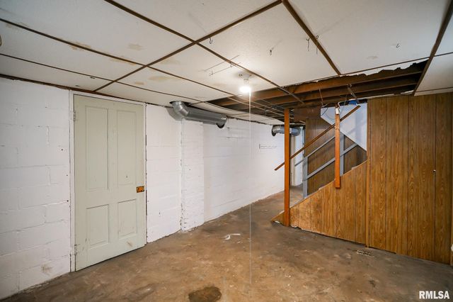 2709 N CALIFORNIA Avenue, Peoria, IL 61603