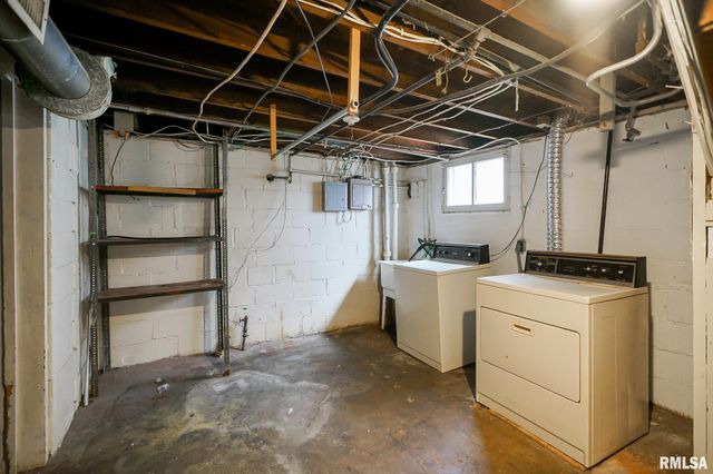 2709 N CALIFORNIA Avenue, Peoria, IL 61603