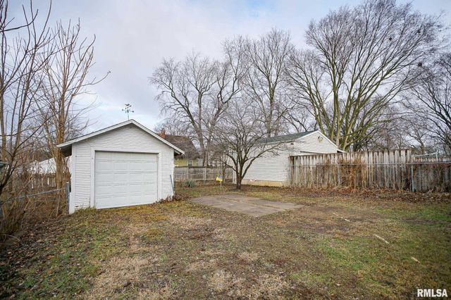 2709 N CALIFORNIA Avenue, Peoria, IL 61603