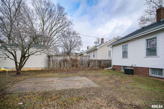 2709 N CALIFORNIA Avenue, Peoria, IL 61603