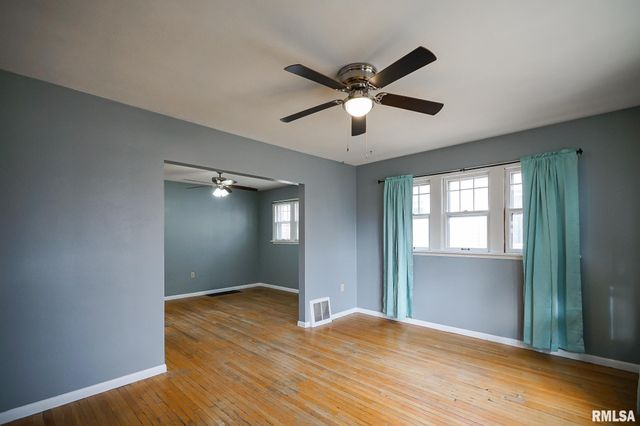 2709 N CALIFORNIA Avenue, Peoria, IL 61603