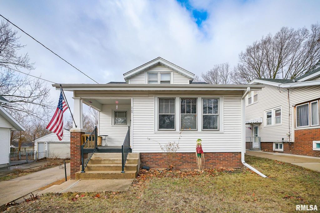 2709 N CALIFORNIA Avenue, Peoria, IL 61603