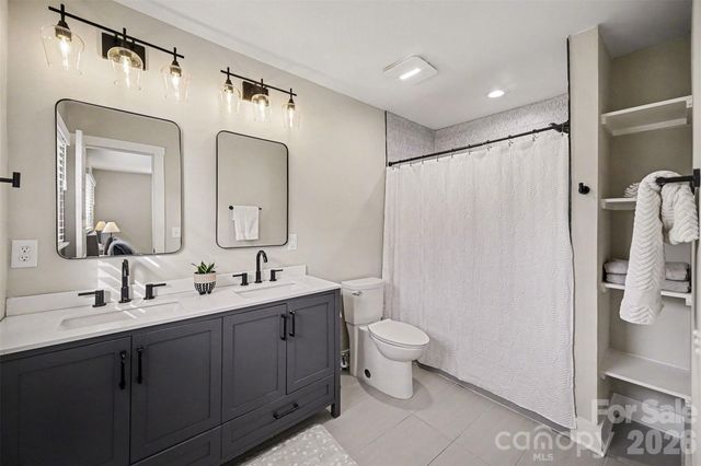 4532 Carriage Drive Circle, Charlotte, NC 28205