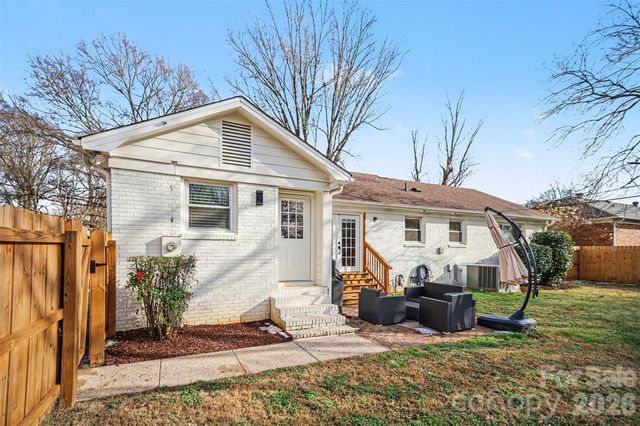 4532 Carriage Drive Circle, Charlotte, NC 28205