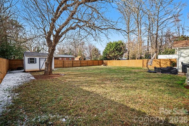 4532 Carriage Drive Circle, Charlotte, NC 28205