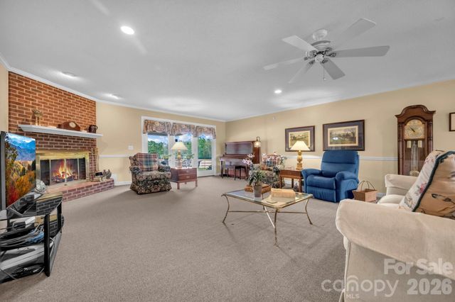 824 N Forest Hills School Road, Marshville, NC 28103