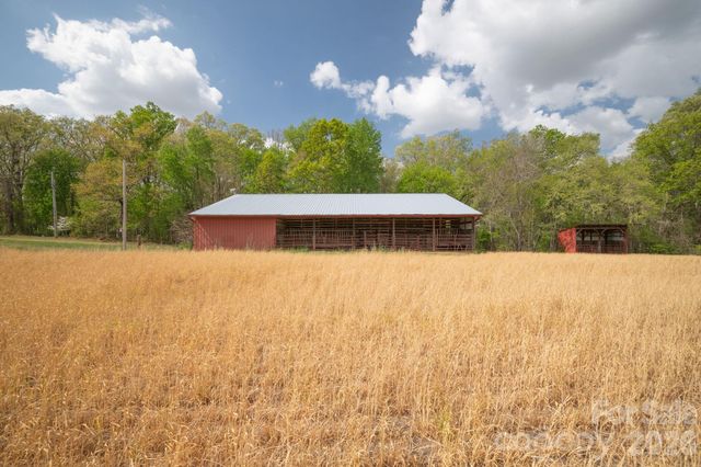 824 N Forest Hills School Road, Marshville, NC 28103