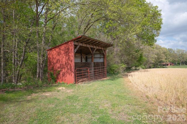 824 N Forest Hills School Road, Marshville, NC 28103