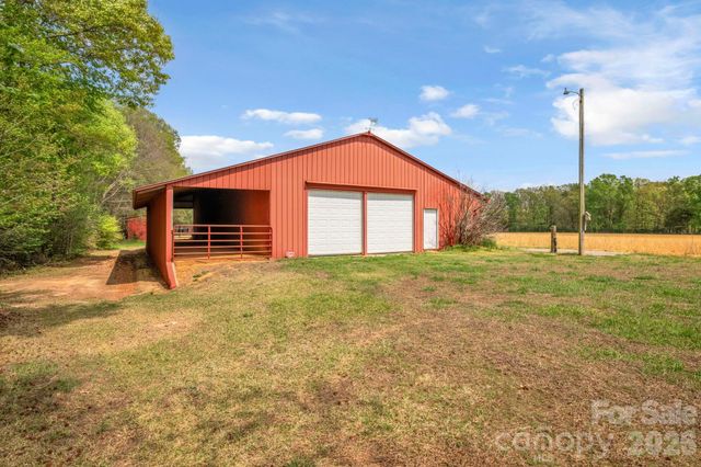 824 N Forest Hills School Road, Marshville, NC 28103