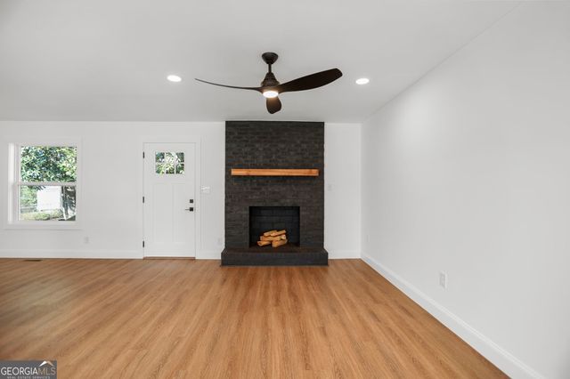 404 Taliaferro Drive, Hogansville, GA 30230