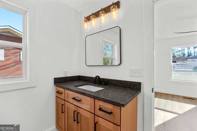 404 Taliaferro Drive, Hogansville, GA 30230