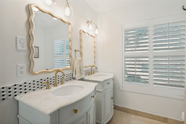 10810 Beauty Lane, Dallas, TX 75229