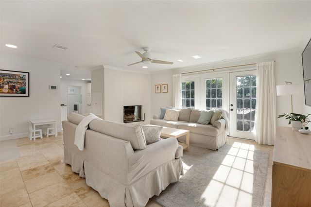 10810 Beauty Lane, Dallas, TX 75229