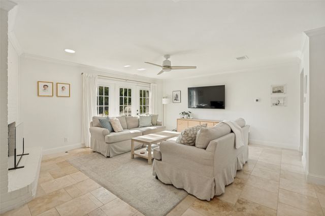 10810 Beauty Lane, Dallas, TX 75229