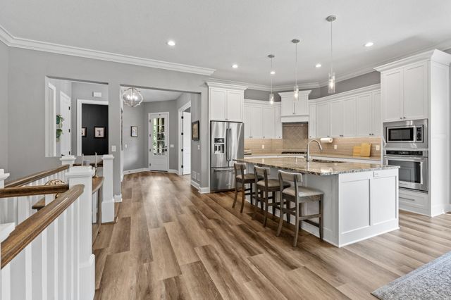 2519 Condon Court, Mendota Heights, MN 55120