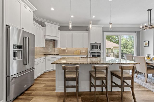 2519 Condon Court, Mendota Heights, MN 55120