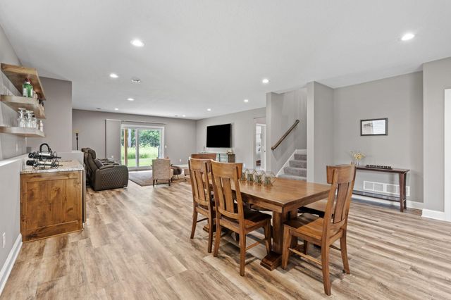 2519 Condon Court, Mendota Heights, MN 55120