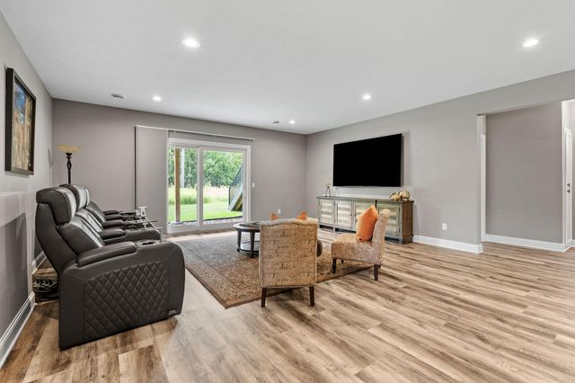 2519 Condon Court, Mendota Heights, MN 55120